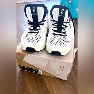 On cloud X white/black